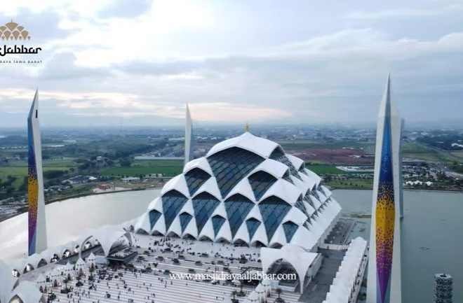 The cost of building the Al Jabbar Grand Mosque 207 m from a loan fund of 3.4 T> Example of a Blog